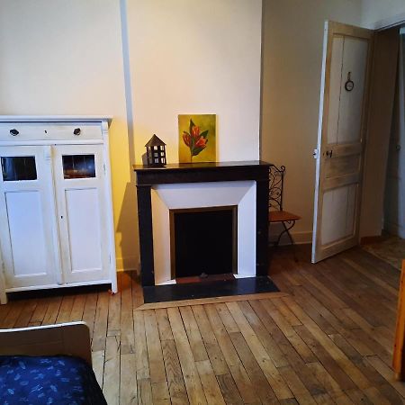 Joli Appartement Meuble 帕雷·勒·毛尼尔 外观 照片
