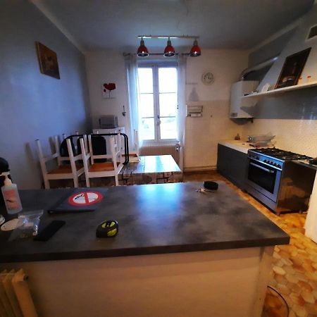 Joli Appartement Meuble 帕雷·勒·毛尼尔 外观 照片
